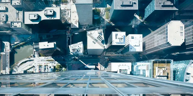 Chicago Skydeck Willis Tower Experience - Image 6