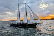 New York City Sunset Sail to the Statue of Liberty thumbnail 1