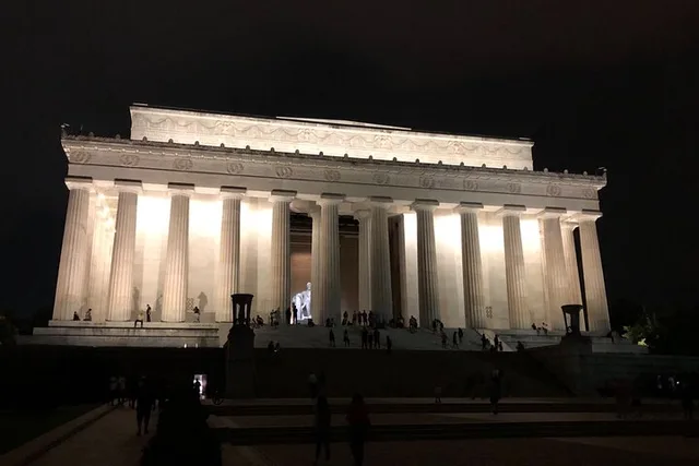 Washington D.C. Night Tour - Image 3