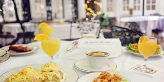 New Orleans Jazz Brunch Buffet at Court of Two Sisters