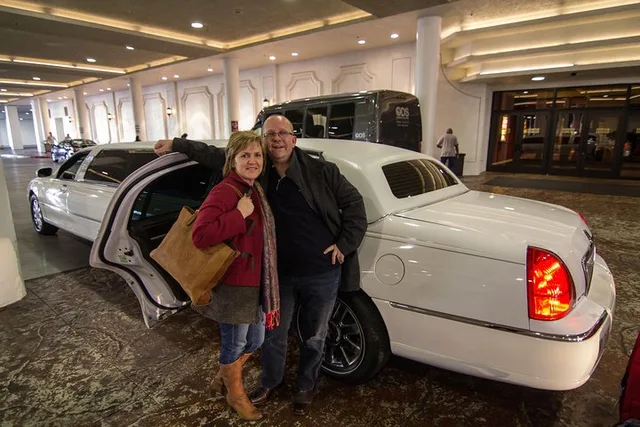 Las Vegas Hotel to Airport Limousine Transfer - Image 3