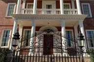 Charleston Walking Tour with Edmondston-Alston House thumbnail 1