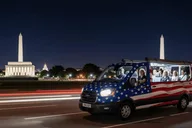 Washington DC Monuments Open-Air Moonlight Tour thumbnail 2