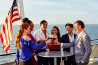 Chicago Fireworks Dinner Cruise thumbnail 2