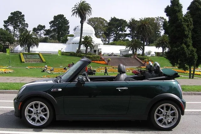 San Francisco Private Convertible MINI Cooper Tour - Image 2