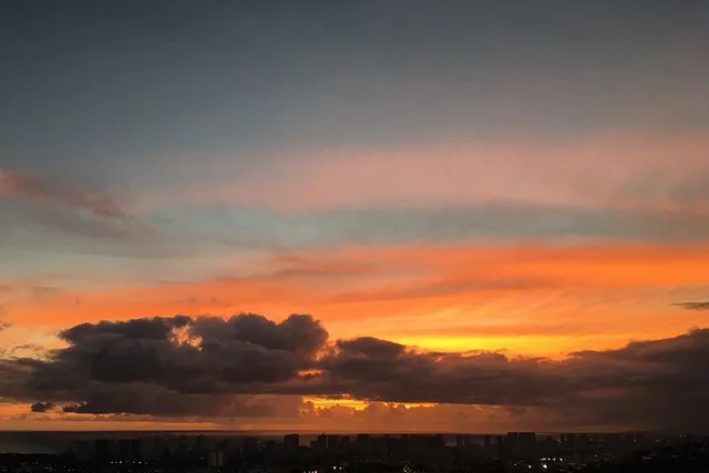Waikiki Sunset Cruise - Image 4
