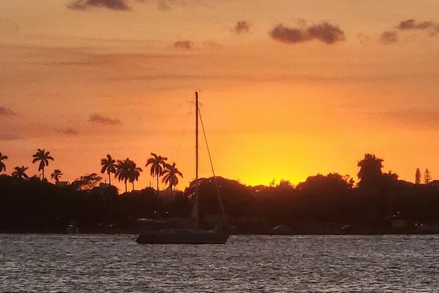 Palm Beach Sunset Cruise Narrated Tour 4 hr - Image 5
