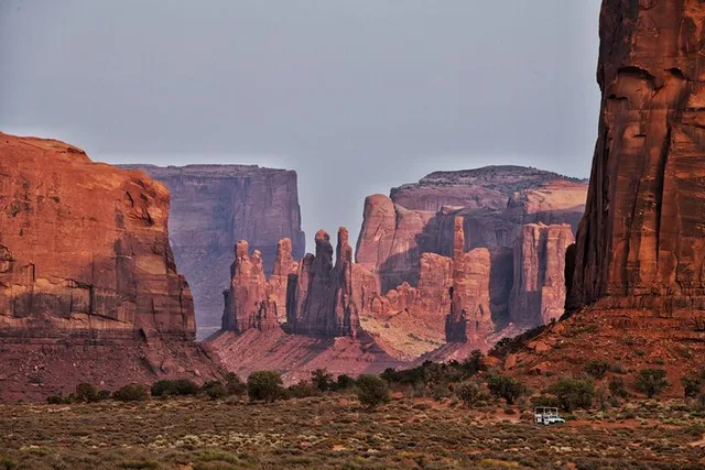 Monument Valley Loop Drive Tour - Image 1