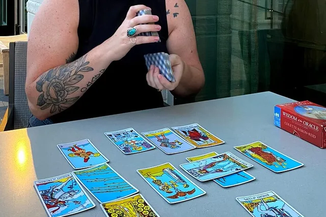 Asheville Tarot Reading Experience - Image 6
