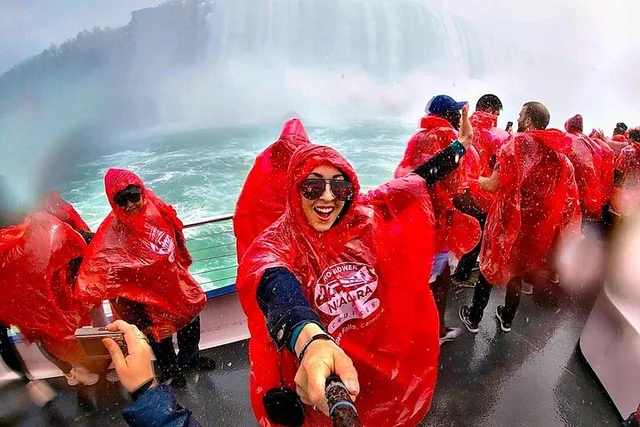Niagara Falls Cross-Border Tour - Image 6
