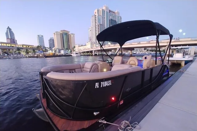 Fort Lauderdale Private Evening Boat Cruise - Image 6