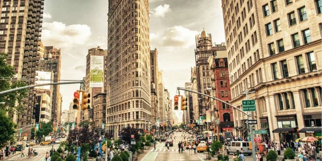 New York Flatiron Food, History, and Architecture Tour - Image 1