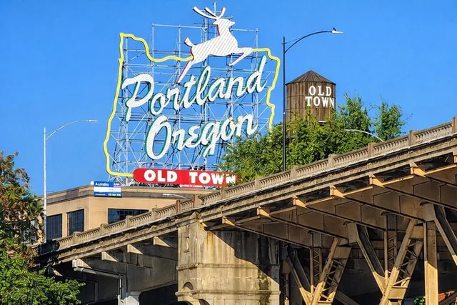 Portland Bridges & Riverfront History Cruise - Image 2
