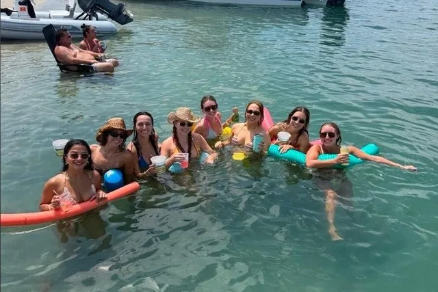 West Palm Beach Cruising Charter - Image 3