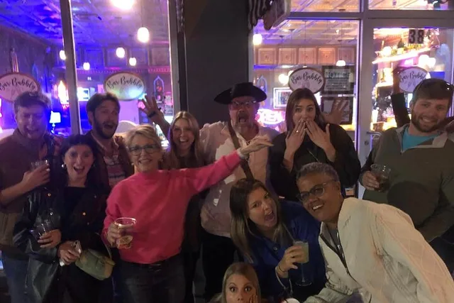 Savannah Haunted Pub Crawl with Captain - Image 1