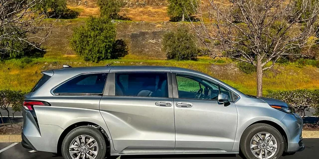 Orlando Airport Transfer to Disney Resorts - Image 4