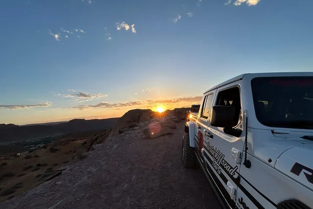 Moab Off-Road Jeep Tour at Sunset - Image 1