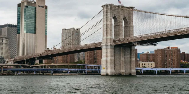 New York City Holiday Lights Cruise - Image 3