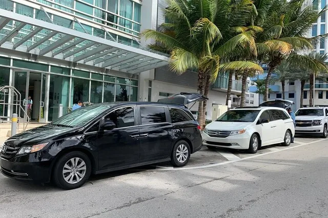 Los Angeles Private Airport Transfer to Garden Grove - Image 1
