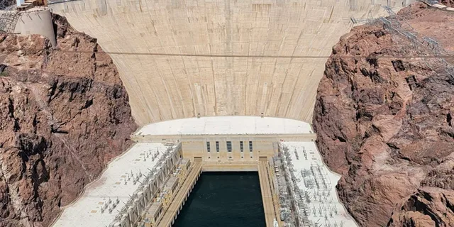 Las Vegas Hoover Dam SUV Tour - Image 2