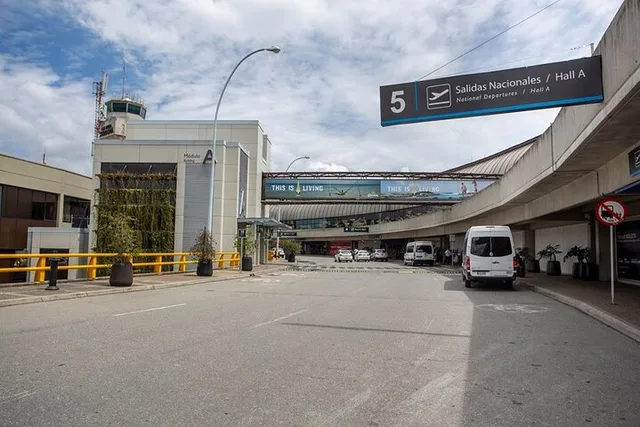 Medellin Airport Private Transportation - Image 6