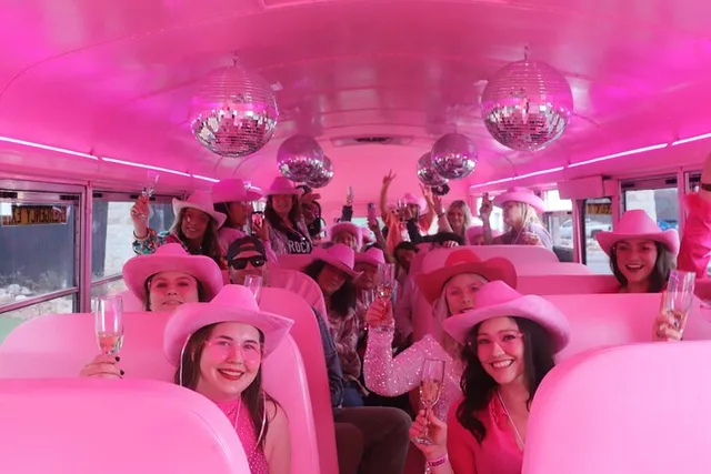Fredericksburg Bubbly Booze Night Bus Tour - Image 2