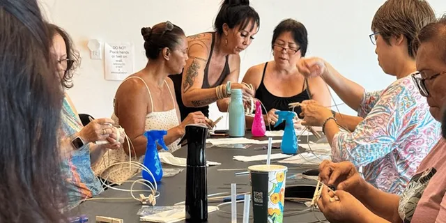 Maui Lauhala Bracelet Weaving Class - Image 3