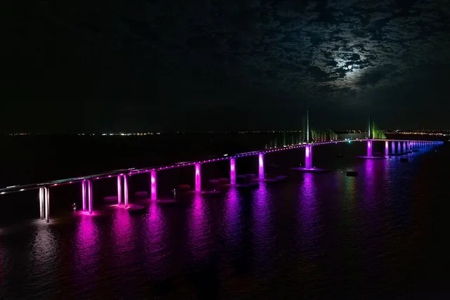 St. Pete Boat Cruise with Sunset and Light Show - Image 1