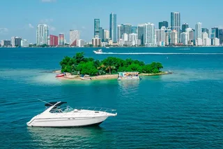 Miami Yacht Tour with Meals and Drinks