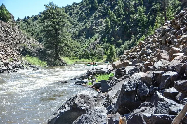 Colorado River Rafting Full Day Float - Image 2