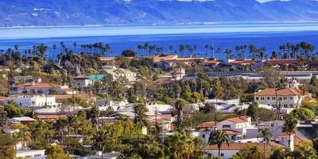 Santa Barbara Day Trip via Amtrak from LA - Image 5