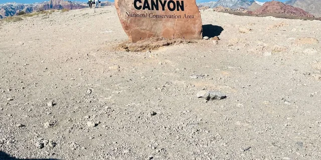 Las Vegas Red Rock Canyon Jeep Tour - Image 2