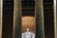 Washington DC Night Monuments Tour with Cherry Blossoms thumbnail 5