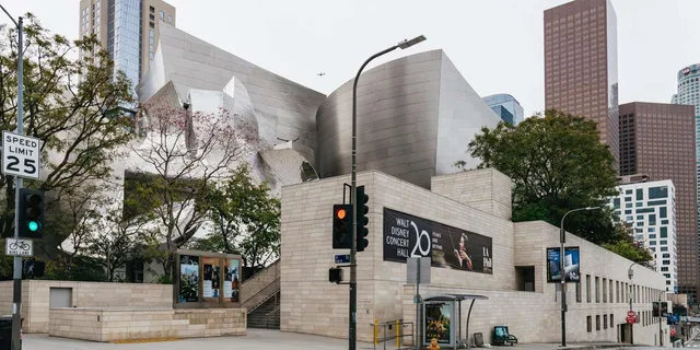 Los Angeles City Tour with Hollywood Sign - Image 2