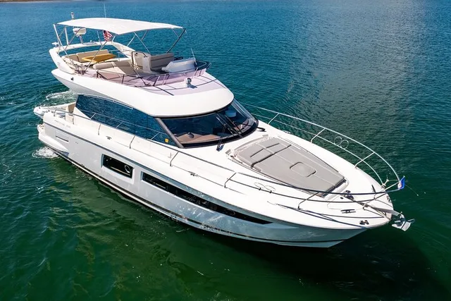 Miami Flybridge Yacht Rental - Image 4
