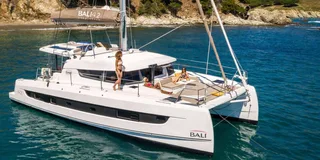 St. Petersburg Catamaran Cruise 5 hr