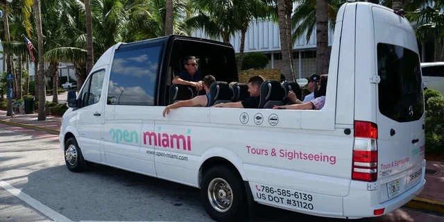 Miami Convertible Bus Sightseeing Tour 3 hr - Image 3