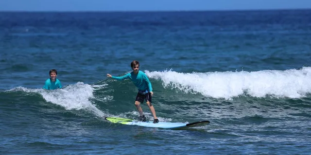 Maui Surf Lesson - Image 3