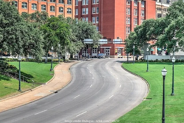 Dallas JFK Assassination Tour: The Sixth Floor Museum - Image 2