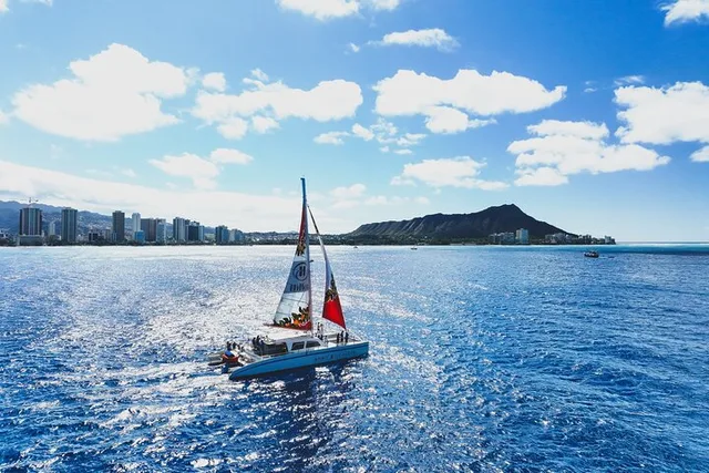 Waikiki Catamaran Snorkel Sail with Lunch - Image 1
