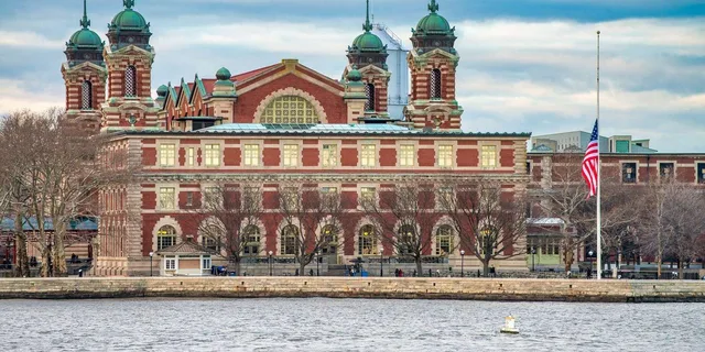 New York City Statue of Liberty and Ellis Island Tour - Image 4