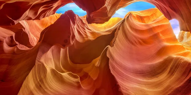 Las Vegas Antelope Canyon & Horseshoe Bend Tour at Golden Hour - Image 4