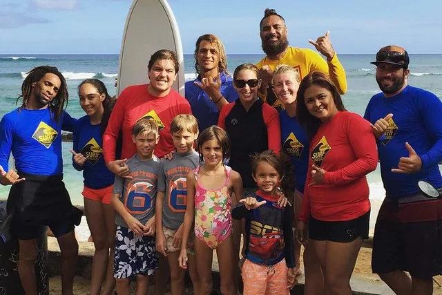 Waikiki Family Surfing Lesson with Shuttle - Image 5