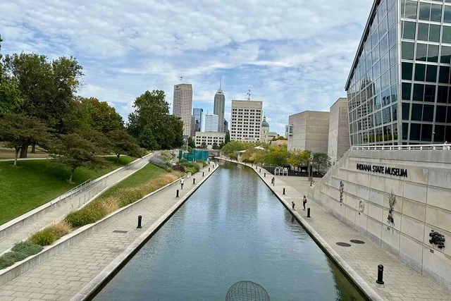 Indianapolis E-Bike Tour with Brews - Image 4