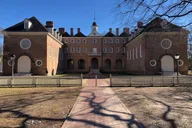 Williamsburg Historic College Tour thumbnail 2