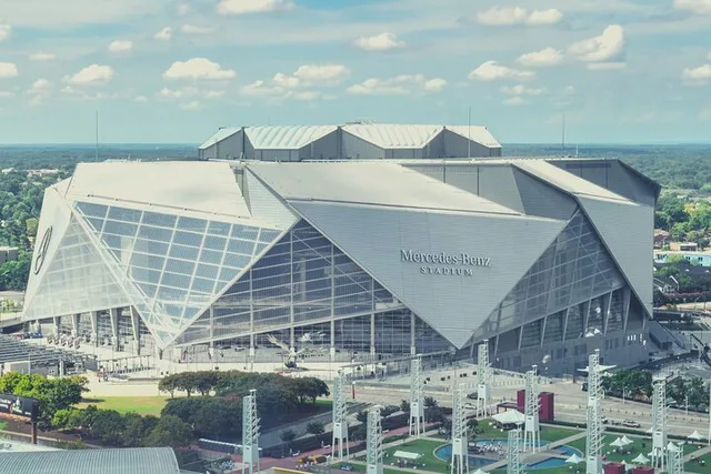 Atlanta Falcons Football Game at Mercedes Benz Stadium - Image 2