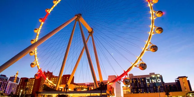 Las Vegas High Roller Entry with Open Bar - Image 6