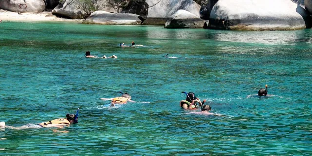 Hilo Snorkeling Tour with Nature Walk - Image 1