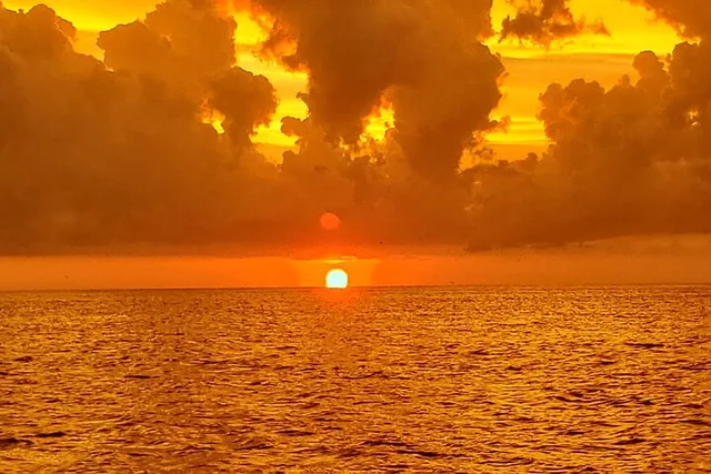 St. Pete Sunset Boat Tour - Image 1