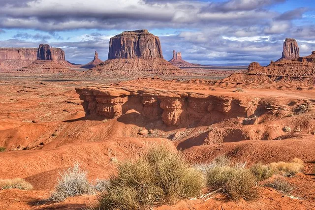 Monument Valley 4×4 Backcountry Tour 2.5 hr - Image 2